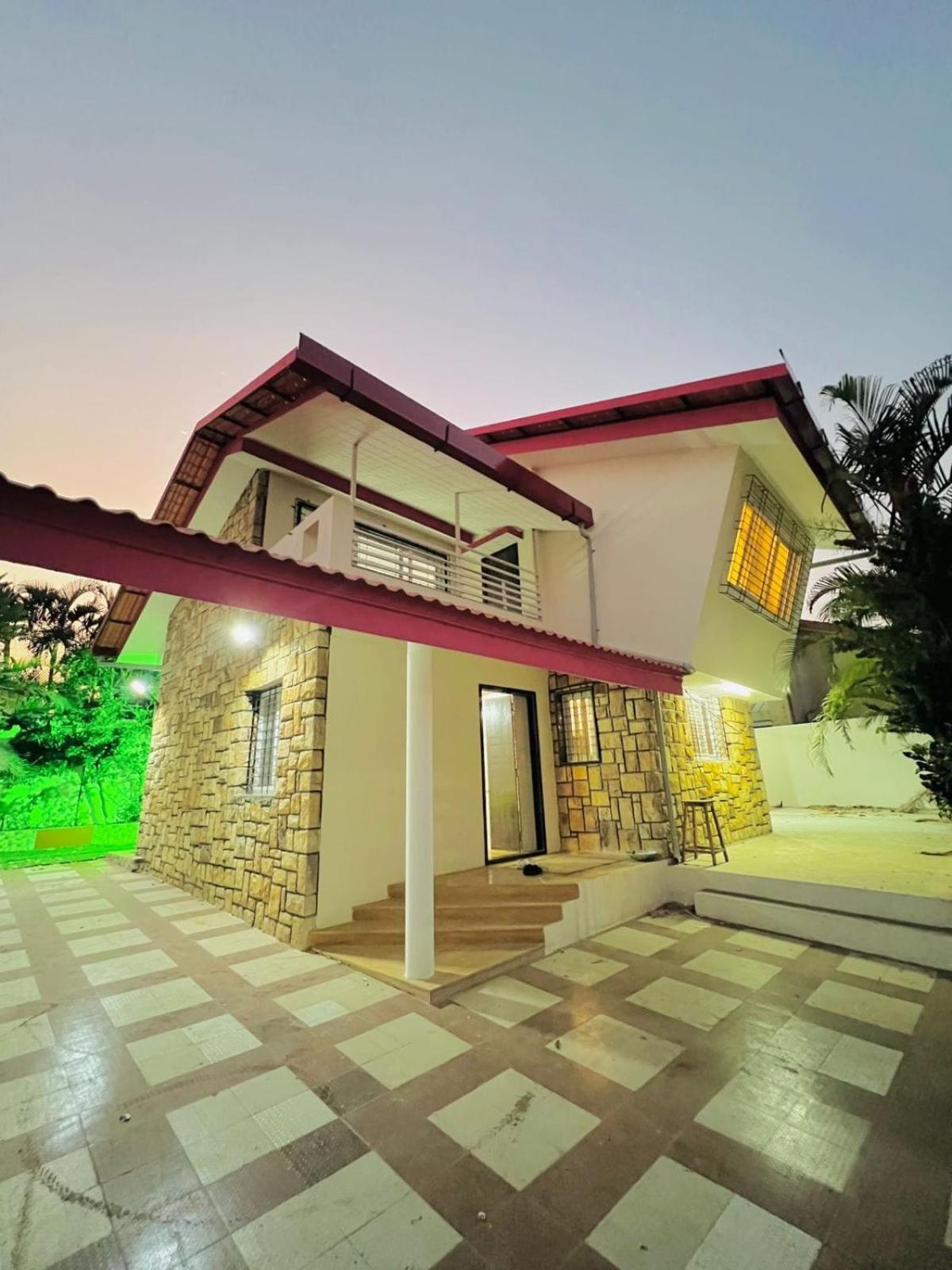 Taj Villa With Free Wifi โลนาวาลา ภายนอก รูปภาพ