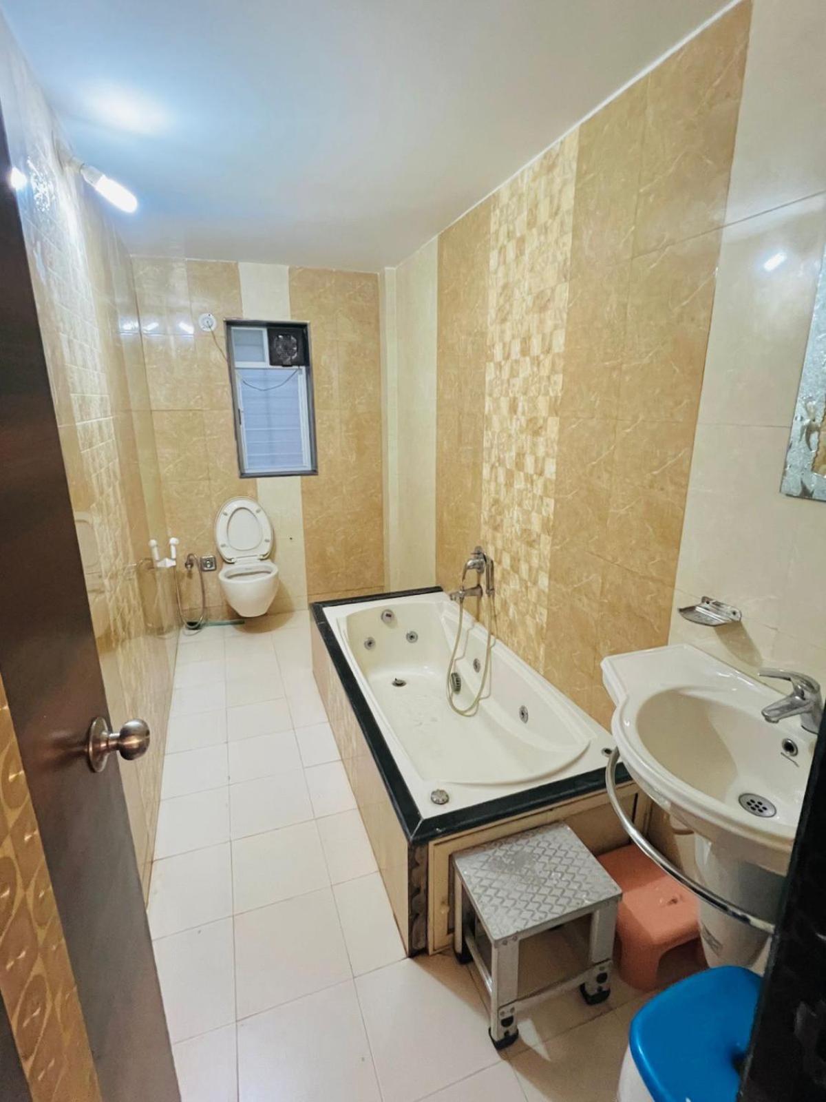 Taj Villa With Free Wifi โลนาวาลา ภายนอก รูปภาพ