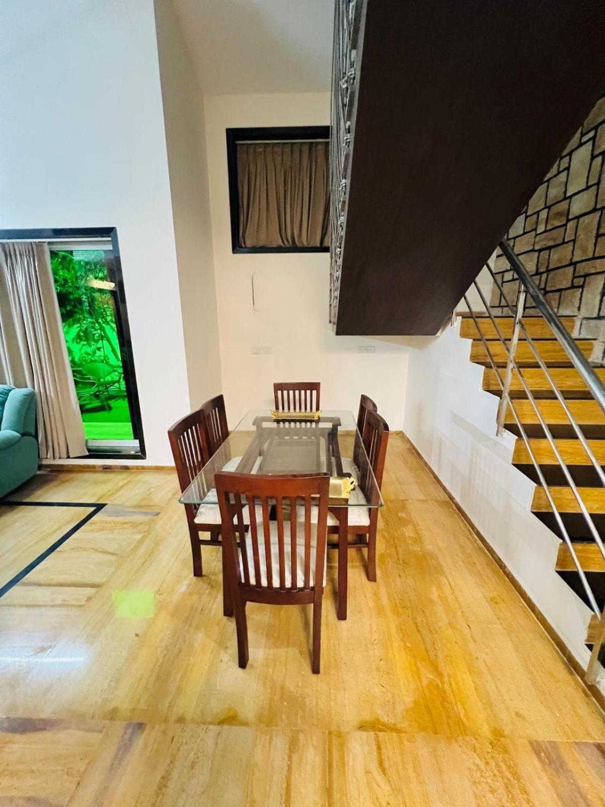 Taj Villa With Free Wifi โลนาวาลา ภายนอก รูปภาพ