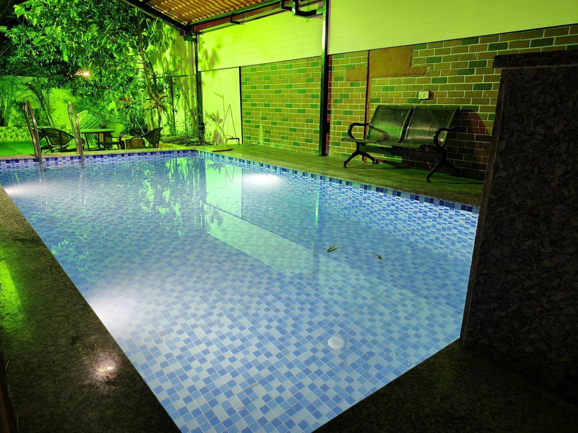 Taj Villa With Free Wifi โลนาวาลา ภายนอก รูปภาพ